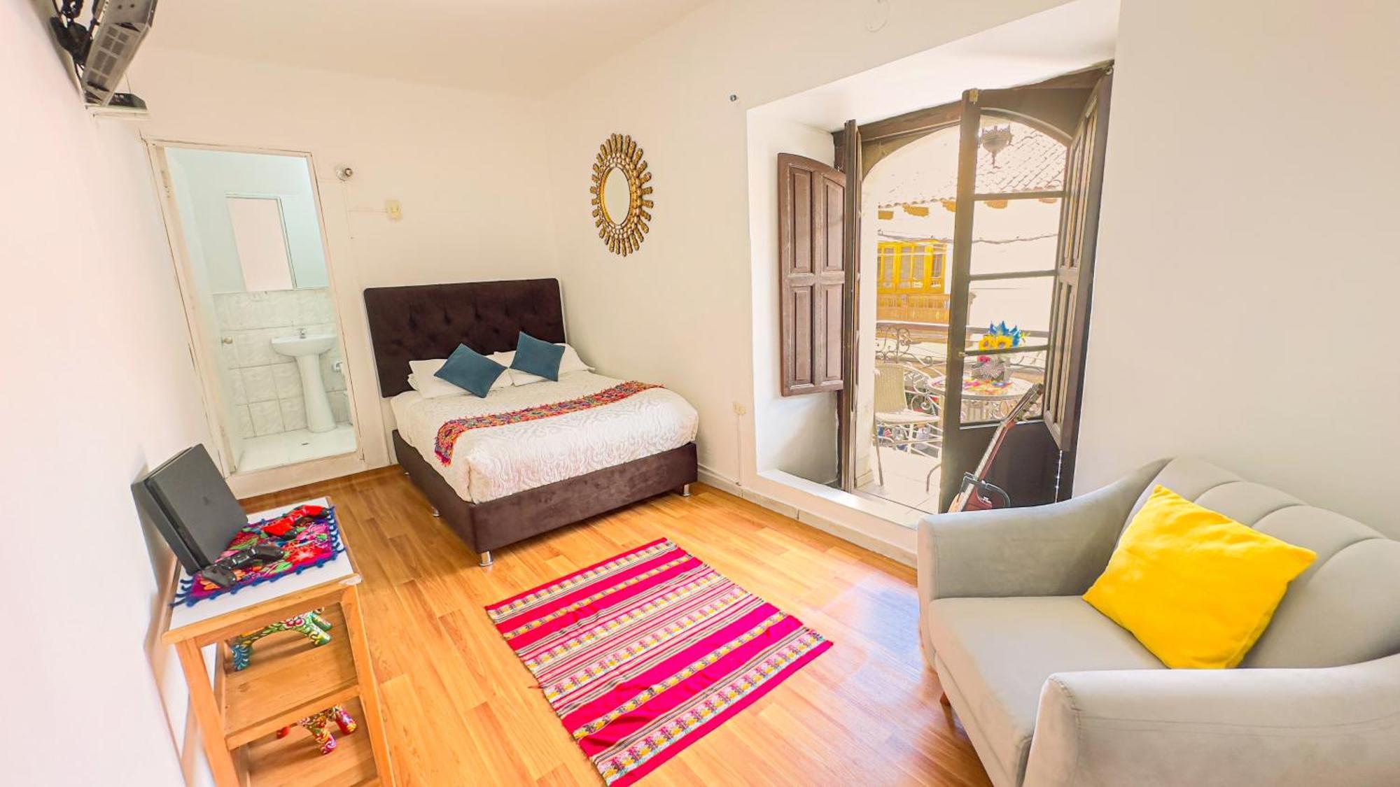 Alegrias Plaza Apartment *